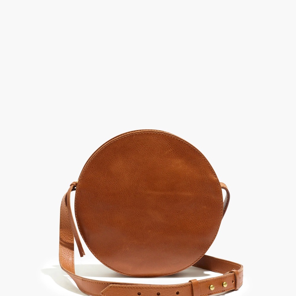 Madewell The Simple Circle Crossbody Bag in English Saddle